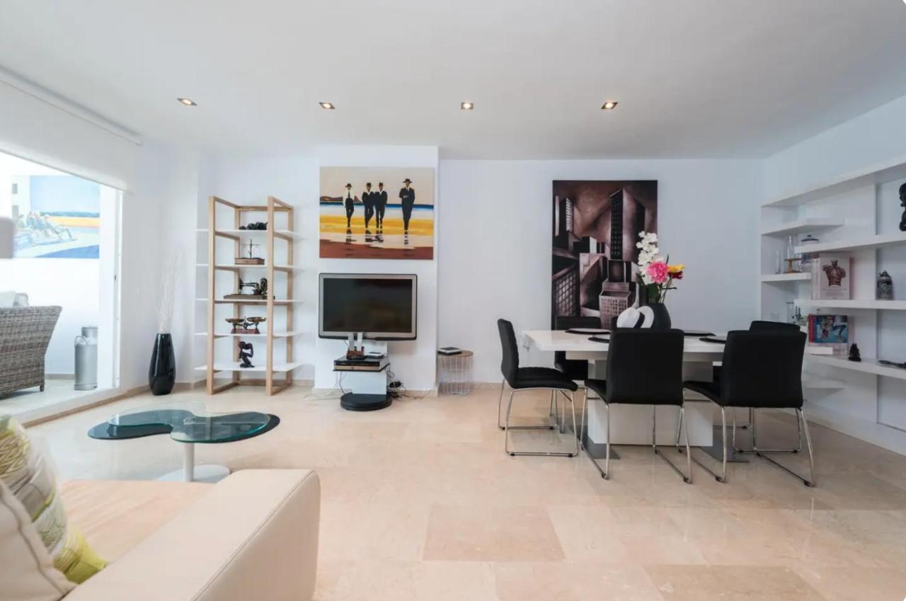 Charming 2 Bedroom Trocadero Arena Area Apartamento Marbella